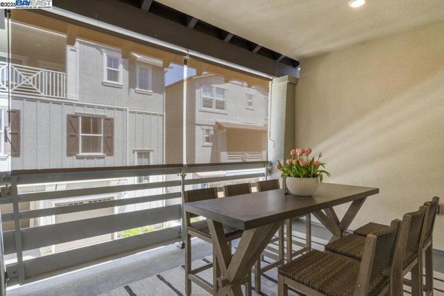 8918 Rudder Way, Newark CA: https://media.crmls.org/mediaz/d3880496-5d6b-425a-96f9-292dcfedd904.jpg