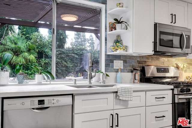 16424 Bubbling View Circle, Cerritos CA: https://media.crmls.org/mediaz/d3880c1e-f03a-4311-a7f4-1d5f0a960a8f.jpg