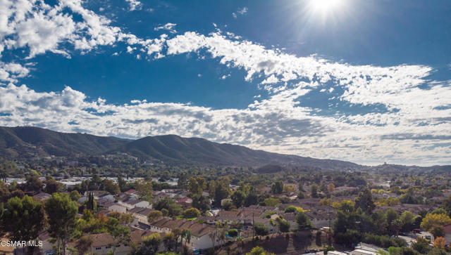 349 Newbury Vista Lane, Newbury Park CA: https://media.crmls.org/mediaz/d3882bb8-5b64-4f0e-b6ea-faaba02d4dad.jpg