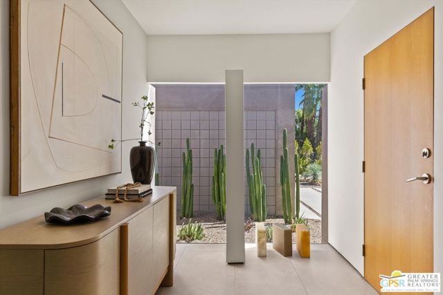 599 N Tercero Circle, Palm Springs, CA 92262