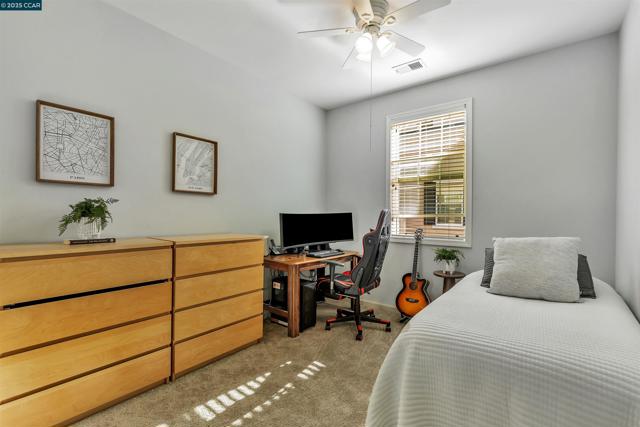 3744 Whitworth Dr, Dublin CA: https://media.crmls.org/mediaz/d3897134-5784-4675-88ef-04d853509667.jpg