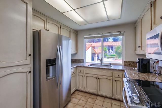 12006 Caminito Campana, San Diego CA: https://media.crmls.org/mediaz/d38a2012-a146-48a1-9c84-a513f59487c3.jpg