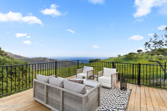 26200 Lockwood Road, Malibu CA: https://media.crmls.org/mediaz/d38a832b-0d3f-47c1-a3c2-179cf7d3815f.jpg