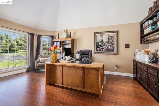 15 Madeira Ct, Oakley CA: https://media.crmls.org/mediaz/d38a95e9-7bb0-4be5-bf3f-8158fb94941c.jpg