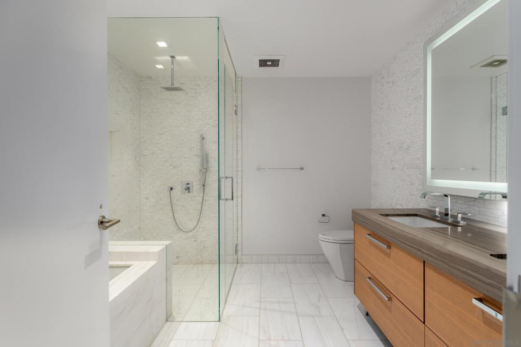 888 E Street - photo 15