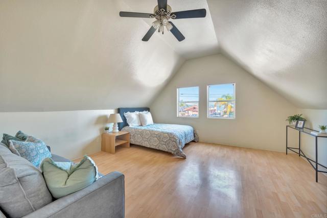 Detail Gallery Image 25 of 30 For 2229 Crest Dr, El Cajon,  CA 92021 - 4 Beds | 3/1 Baths