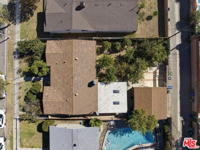 23214 Vanowen Street photo 22