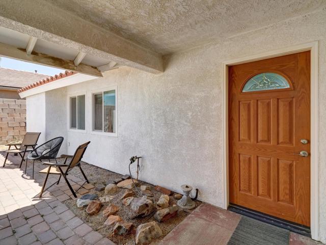 27420 Avenida Quintana, Cathedral City CA: https://media.crmls.org/mediaz/d38bf8be-5511-4b7c-9876-a29692241e3e.jpg