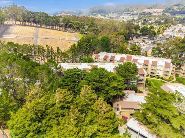 377 Mandarin Drive, Daly City CA: https://media.crmls.org/mediaz/d38bfe25-f49b-4655-8486-7074dd75d66b.jpg