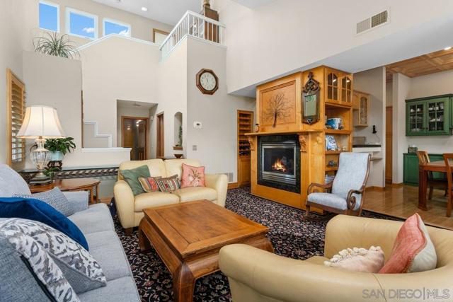 457 Arden Drive, Encinitas CA: https://media.crmls.org/mediaz/d38c6302-9d67-42c4-9604-a29bf05a12f3.jpg