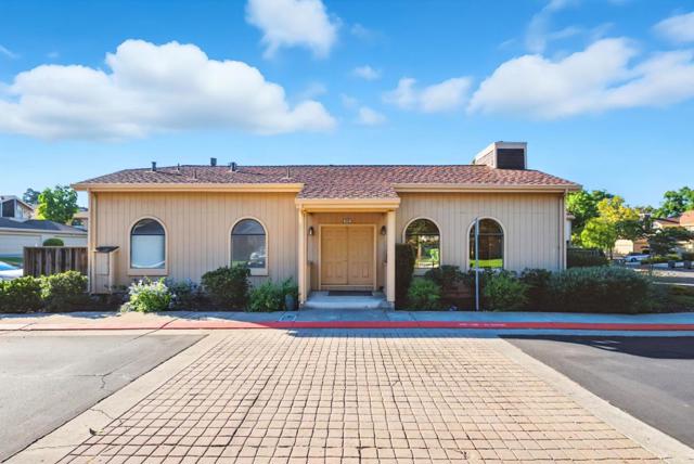 16902 Sorrel Way, Morgan Hill CA: https://media.crmls.org/mediaz/d38c8936-ef82-4ac6-9a85-94f1e8820272.jpg