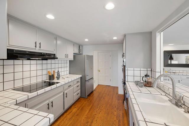 30 Conejo Drive, Millbrae CA: https://media.crmls.org/mediaz/d38c8c36-547a-41dd-804c-0dcfc66ed1b9.jpg