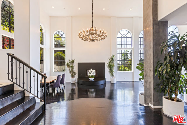 2651 La Cuesta Drive, Los Angeles CA: https://media.crmls.org/mediaz/d38cab51-c318-4c60-9b2e-d19c846c5b17.jpg