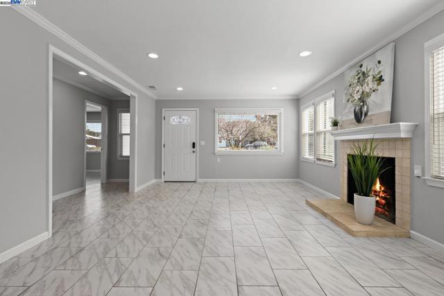 633 N P St, Livermore CA: https://media.crmls.org/mediaz/d38cba53-f298-40f6-9469-8d358315a36f.jpg