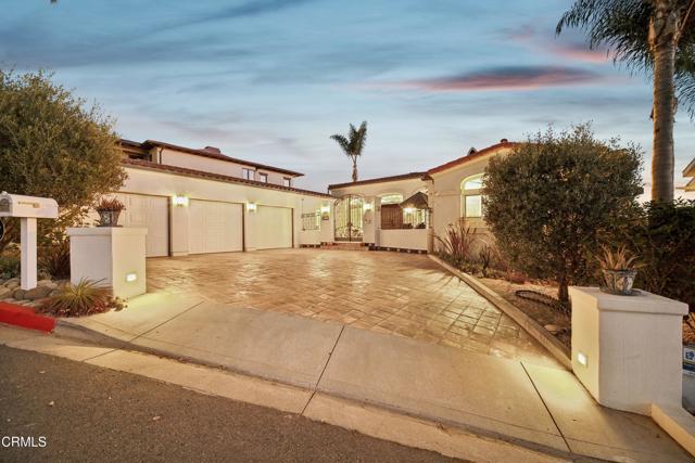 518 Lincoln Drive, Ventura CA: https://media.crmls.org/mediaz/d38d2b14-8322-42cc-a854-b72323fe4247.jpg