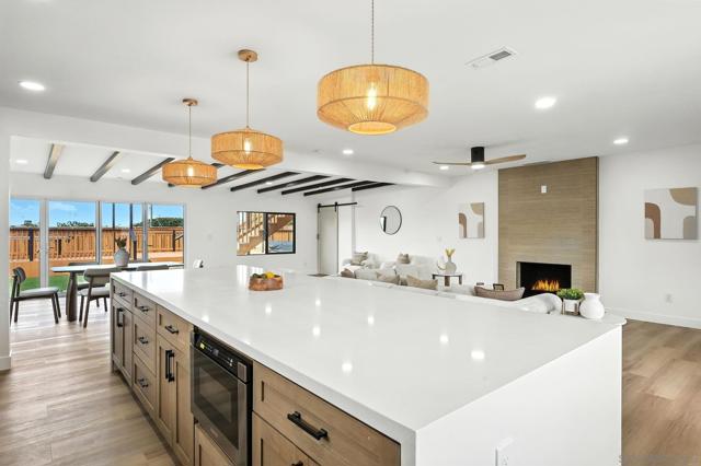 2736 Burgener Blvd, San Diego CA: https://media.crmls.org/mediaz/d38d42b4-7a79-4711-b380-0d311d289ef6.jpg