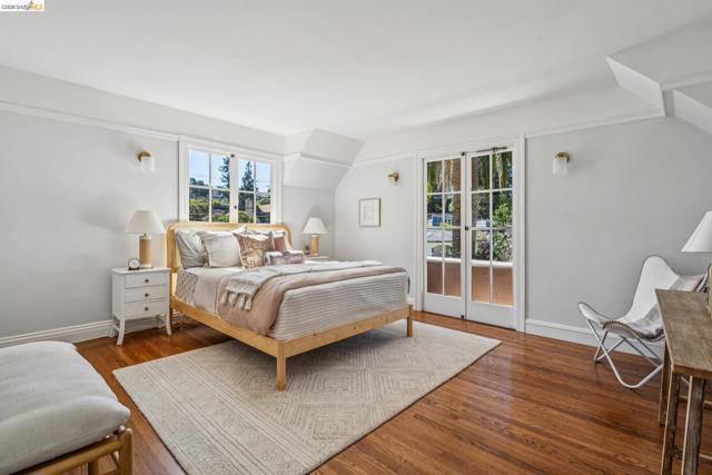 Image 44 of 59 For 4201 Lakeshore Ave