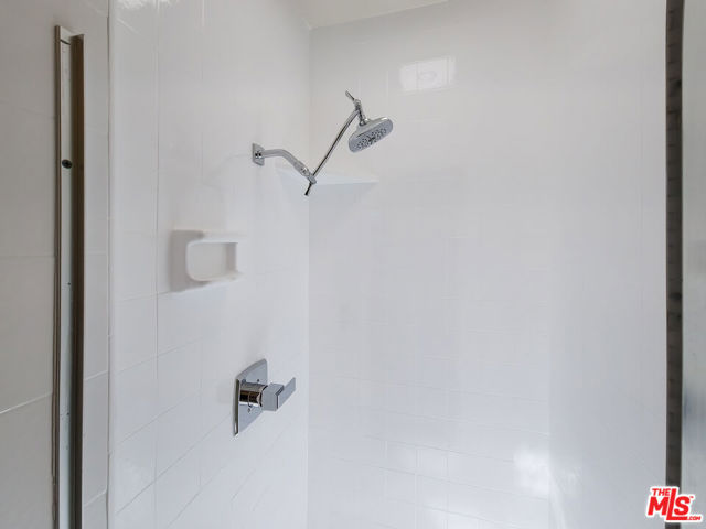 8967 St Ives Drive, Los Angeles CA: https://media.crmls.org/mediaz/d38d87d6-59da-448e-8523-ce190932708c.jpg