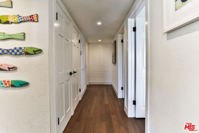 218 Montreal Street, Playa del Rey CA: https://media.crmls.org/mediaz/d38e7150-3f97-48c3-99c3-d9069ccc4f99.jpg