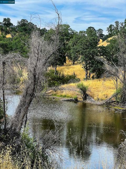 0 Lot 22 Rolling Oaks, Cottonwood CA: https://media.crmls.org/mediaz/d38e72c1-499e-4629-ba03-12c05636c8e8.jpg