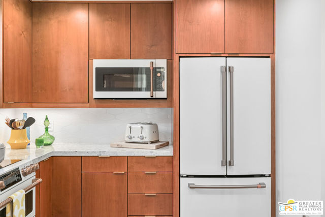 1821 Sandcliff Road, Palm Springs CA: https://media.crmls.org/mediaz/d38f6b09-42c1-4260-be1a-fb9dbb051982.jpg