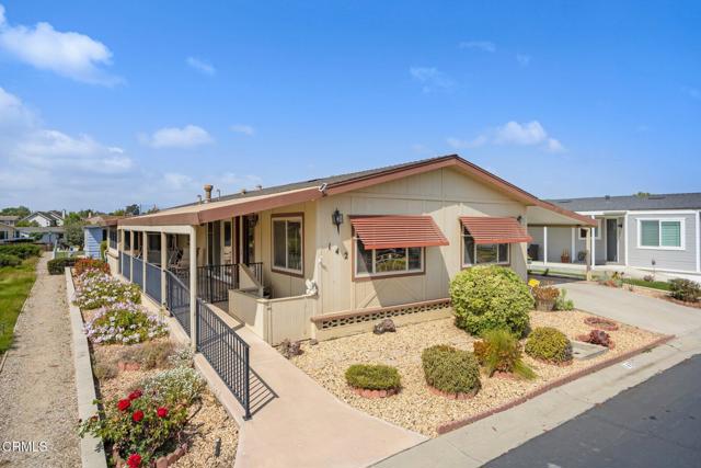 142 Poinsettia Gardens Drive, Ventura CA: https://media.crmls.org/mediaz/d390336a-346c-4313-8354-867643dbad7d.jpg