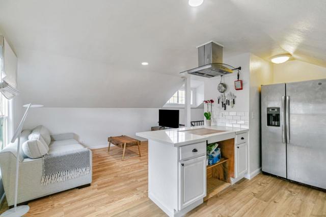 351 S 23rd Street, San Jose CA: https://media.crmls.org/mediaz/d3905041-6863-429a-94c1-e76ad21c1072.jpg