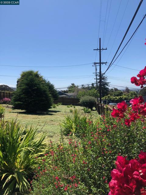 1502 Hillcrest Road, San Pablo CA: https://media.crmls.org/mediaz/d3905397-9d28-4ebc-b48d-5d4782745da4.jpg
