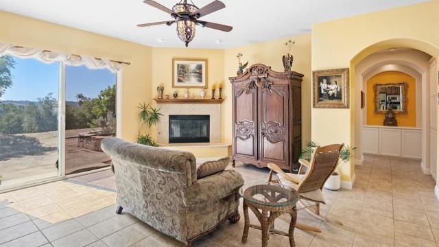 40487 Rock Mountain Drive, Fallbrook CA: https://media.crmls.org/mediaz/d390eda1-ae57-46eb-8a16-df3169d20987.jpg