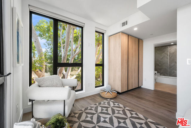 1016 N Martel Avenue, West Hollywood CA: https://media.crmls.org/mediaz/d391a7ab-7d3a-41a5-8fba-17b03c846b07.jpg