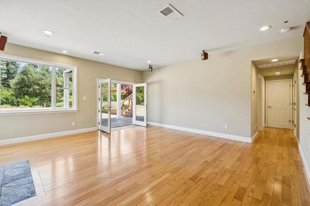 23583 Summit Road, Los Gatos CA: https://media.crmls.org/mediaz/d391bd72-21cd-4521-a8eb-0c03edde57e8.jpg