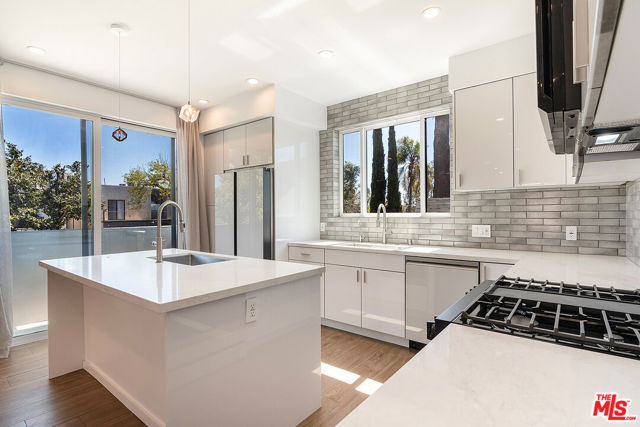1623 S Bedford Street, Los Angeles CA: https://media.crmls.org/mediaz/d391d7e4-5bab-4df6-89c4-5b8504399837.jpg