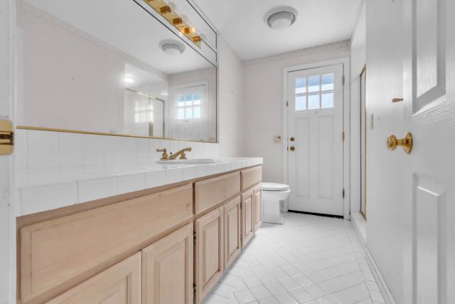 4443 Deer Field Way, Danville CA: https://media.crmls.org/mediaz/d3928ef9-f5e7-4a2a-a07e-e415207c09cb.jpg