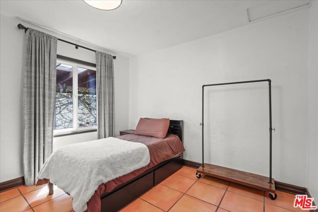 6119 Del Valle Drive, Los Angeles CA: https://media.crmls.org/mediaz/d3935807-ed62-49c7-bc3d-bdf2c73f0548.jpg