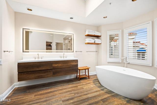 Detail Gallery Image 45 of 75 For 4252 Harbour Island Ln, Oxnard,  CA 93035 - 2 Beds | 2/1 Baths