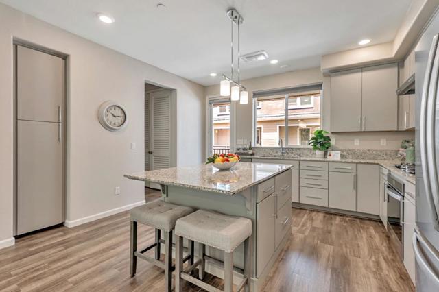 1290 Milkweed Street, Milpitas CA: https://media.crmls.org/mediaz/d3949596-30a5-41b3-a0ad-88340717b508.jpg