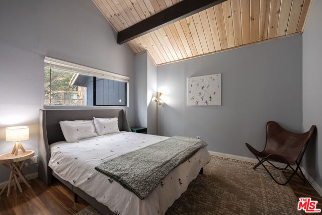26645 Lake Forest Drive, Twin Peaks CA: https://media.crmls.org/mediaz/d394a2d6-bca6-48a6-a620-c7fabade42ad.jpg