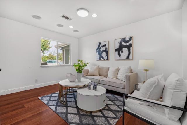 Image 21 of 49 For 1130 Breezewood Court