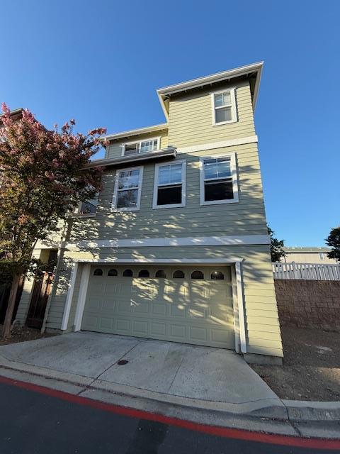 1391 State Street,  CA: https://media.crmls.org/mediaz/d394f0b2-e695-48f0-9427-5762649581a6.jpg