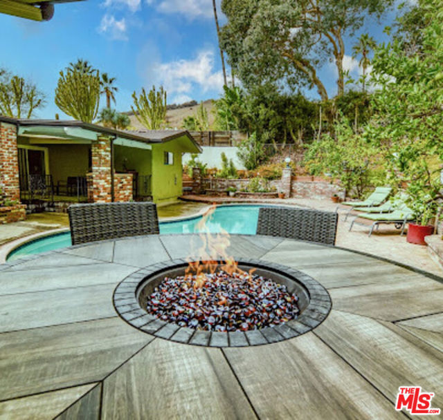 6656 Lakeridge Road, Los Angeles, CA 90068