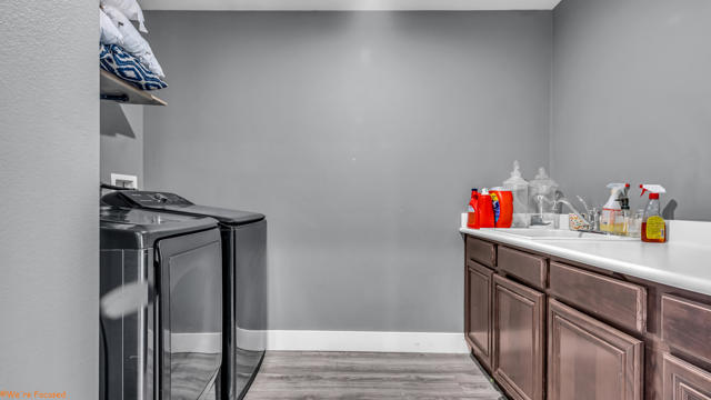 37434 Bradford Drive, Indio CA: https://media.crmls.org/mediaz/d3958e95-2745-4925-85cc-58c2cd21d71a.jpg