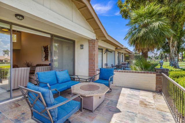 312 Castellana S, Palm Desert CA: https://media.crmls.org/mediaz/d395fc3c-b1c6-42cf-8fbb-d9c82bce79e9.jpg