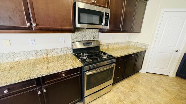82982 Wheatley Court, Indio CA: https://media.crmls.org/mediaz/d3964233-e042-4cf3-b06a-8929fac00e10.jpg