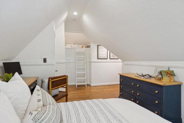 807 Crystal Springs Road, Hillsborough CA: https://media.crmls.org/mediaz/d3967b14-7efb-4c9b-8023-4414e17c13c9.jpg