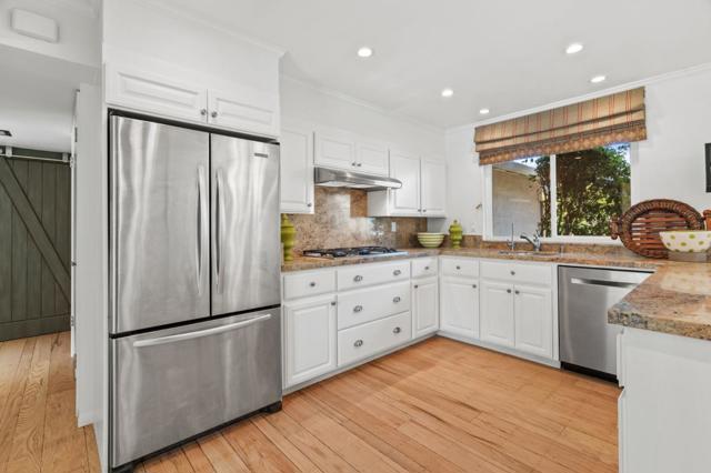 1454 Kyle Court, Sunnyvale CA: https://media.crmls.org/mediaz/d39718a3-075f-4c53-8365-f866115e5ac5.jpg