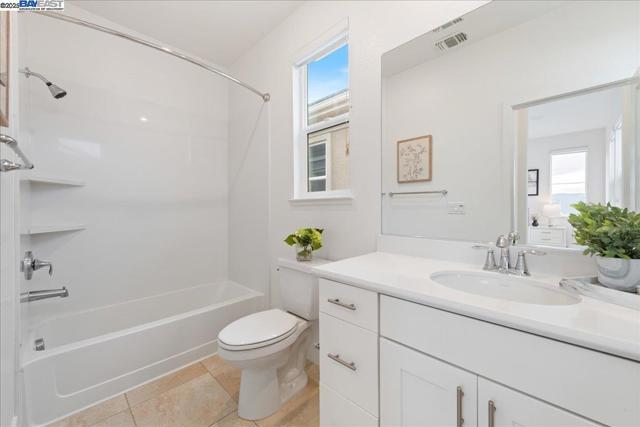 Image 20 of 39 For 2976 Stringham Way