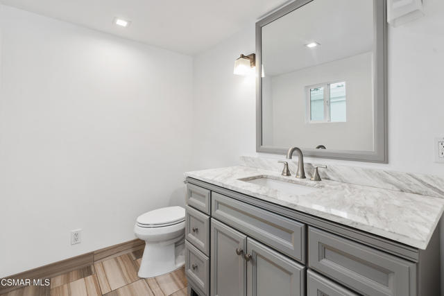 4531 Coolhaven Court, Westlake Village CA: https://media.crmls.org/mediaz/d3976697-67cf-4aa5-a998-b26101de7862.jpg