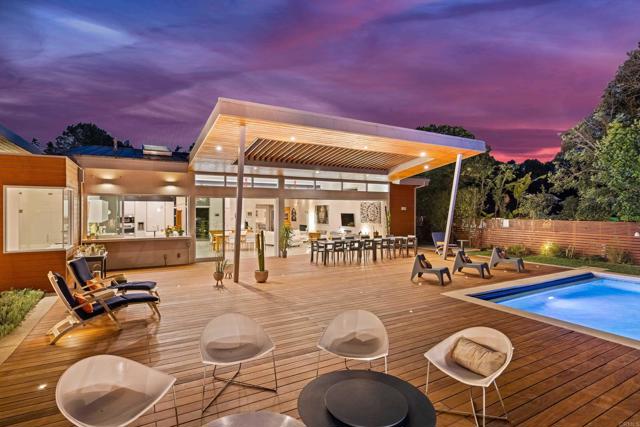 6672 Avenida Andorra, La Jolla CA: https://media.crmls.org/mediaz/d39777dd-b8d6-48a0-beda-aca1d6b63061.jpg