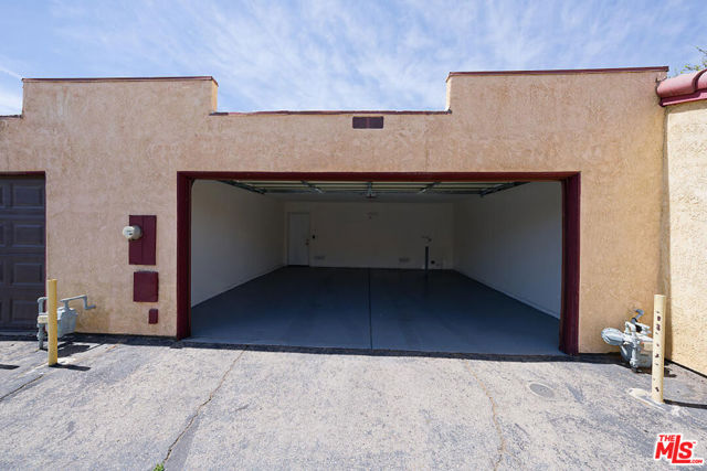 1750 E Avenue Q14, Palmdale CA: https://media.crmls.org/mediaz/d397c628-f345-46e4-a6ad-91605cb6906f.jpg
