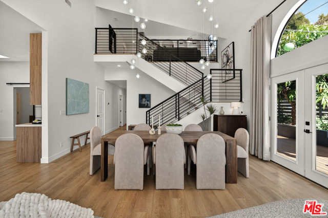 2603 Crestmoore Place, Los Angeles CA: https://media.crmls.org/mediaz/d39829bf-6471-4853-bb33-15f35fa3a0a0.jpg